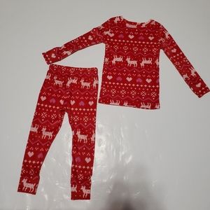 Girl's 2 Piece Reindeer Pajama Set.